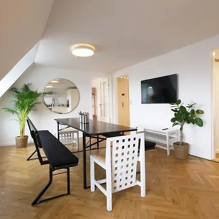 6 Persons Copenhagen
