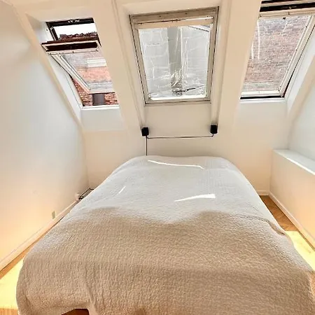 6 Persons Apartment